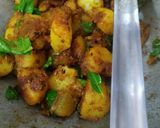 A picture of step 3 of Cumin Potato.