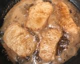 A picture of step 2 of Coca-Cola Braised Pork Chops.