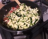 Une image de l'étape 9 de Coings, courgettes et tomates au lard fumé.
