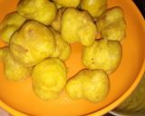 A picture of step 3 of Dahi phulki🥣.