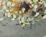 Foto langkah ke 3 dari resep Nasi Ayam Kukus Daun Pisang.