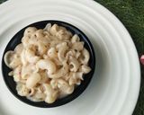 A picture of step 8 of Creamy white pasta.