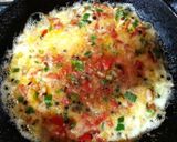 A picture of step 3 of Punjabi prawns omelette 🥚🍅.