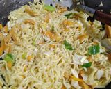 Foto langkah ke 5 dari resep Bakmie goreng.