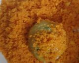 A picture of step 4 of Kurkure chutney bombs.
