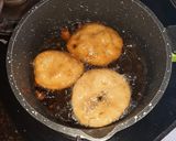 A picture of step 6 of Rabdi malpua.
