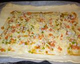 A picture of step 5 of Pastry Pizza.