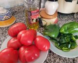 Foto del paso 1 de la receta: Bonito fresco con un frito de pimientos y tomate.Es pec ta cu lar