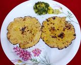 A picture of step 5 of Makki ki Roti.