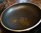 Foto del paso 9 de la receta: Sepia con pesto Vidalim Omega 3 y calabacín salteado