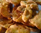 आलू की पकौड़ी (Aloo ki pakodi recipe in hindi) रेसिपी चरण 3 फोटो