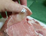 Foto del paso 2 de la receta Libritos de cerdo empanados