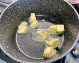 A picture of step 1 of Béchamel Sauce with Italian Spices.