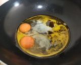 Foto langkah ke 3 dari resep Nasi Goreng Mentega.