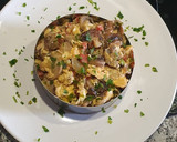 Foto del paso 4 de la receta: Revuelto de champiñones huevos y chorizo🍄🥚