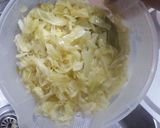 A picture of step 1 of Cabbage stew.
