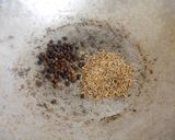 A picture of step 5 of Pepper chicken.