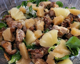 Foto del paso 4 de la receta: Ensalada agridulce de pollo con canónigos