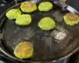 A picture of step 4 of Lilva beans Hara bhara kabab.
