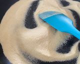 A picture of step 1 of Semolina Halwa.