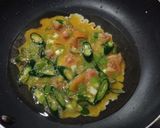 Foto langkah ke 3 dari resep Telur dadar cabe ijo.