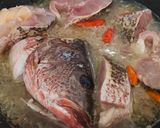 Foto langkah ke 4 dari resep Sop Ikan Kakap Batam.