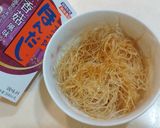 菇菇炒冬粉的食譜步驟2照片
