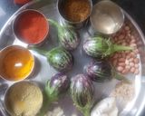 मसाला वांगी (masala vangi recipe in marathi) रेसिपी स्टेप 1 फोटो 