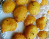 A picture of step 3 of Dahi Vada.