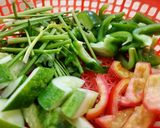 Hình bước làm 3 của món Tim heo xào thơm ^^