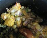 Foto del paso 6 de la receta Arroz amarillo con pollo y aceitunas verdes