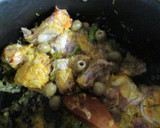 Foto del paso 6 de la receta: Arroz amarillo con pollo y aceitunas verdes