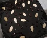 Foto langkah ke 5 dari resep Shiny Crust Brownies.