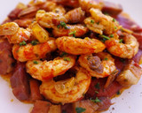 Foto del paso 8 de la receta: Gambas con panceta curada y piquillos en salsa de Oporto
