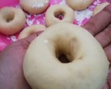 Foto langkah ke 3 dari resep Donat takaran sendok no mixer.