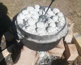 Szilvás clafoutis bivalytejjel szabad tűzön (dutch oven-ben) recept fázis 5 fotója