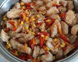 Makaron instant z kurczakiem i warzywami krok przepisu 2 zdjęcie