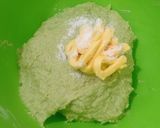 Foto langkah ke 2 dari resep Roti Pandan Pisang Coklat.