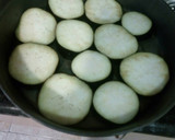 Foto del paso 1 de la receta: Mini pizzas con base de berenjena