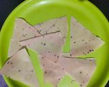 A picture of step 1 of Papad Nachos.