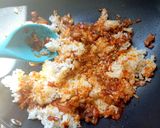 Foto langkah ke 4 dari resep Nasi goreng Kimchi mozarella/ Kimchi fried rice mozzarella.