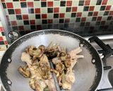 Foto langkah ke 2 dari resep Ampela Ceker Masak Kecap.