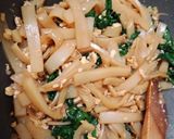 Foto langkah ke 5 dari resep Kwetiau goreng (kin ci pan) kw Debm.