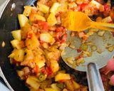 A picture of step 3 of Aloo chana masala.