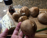 Foto del paso 1 de la receta: Portobellos con queso azul