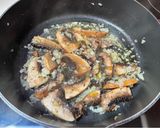 Foto del paso 1 de la receta: Fusilli pugliesi tris con atún y champis