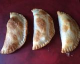 Foto del paso 4 de la receta: Empanaditas de queso y dulce