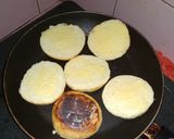 Foto langkah ke 3 dari resep Burger ekonomis homemade.