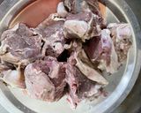 Gambar langkah 8 resipi Kurma Kambing.