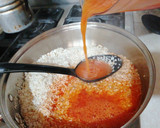 Foto del paso 2 de la receta: Arroz rojo con papas